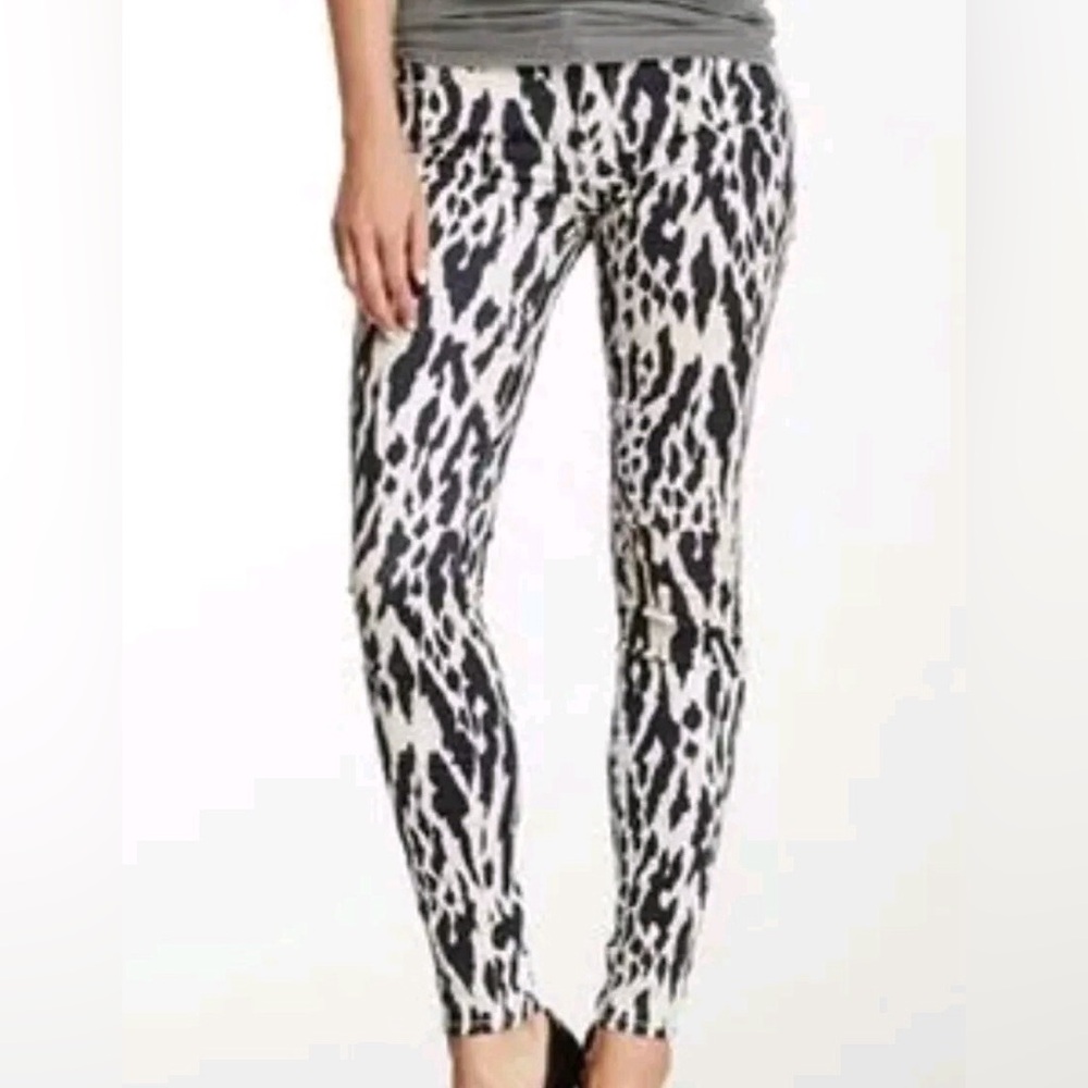 7 For All Mankind Black and Cream pants
